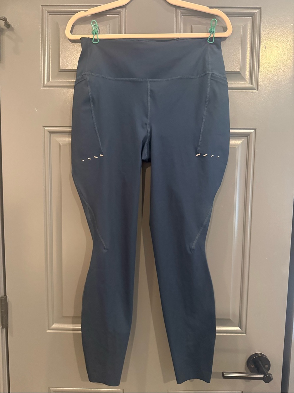 NWT Nike Swift Navy High-Waist Performance Leggings in 7/8 length